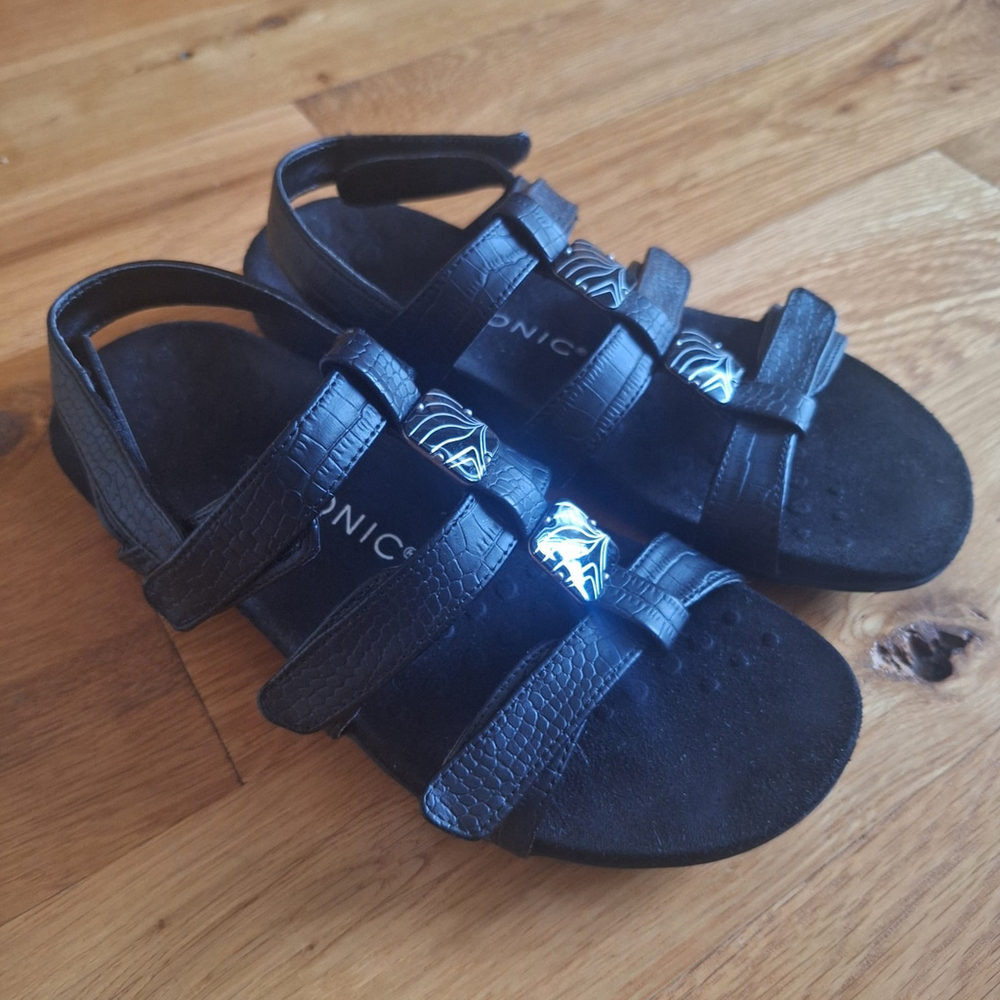 Vionic Amber Strappy Sandals Womens Size 8 Black Comfort Shoes Adjustable